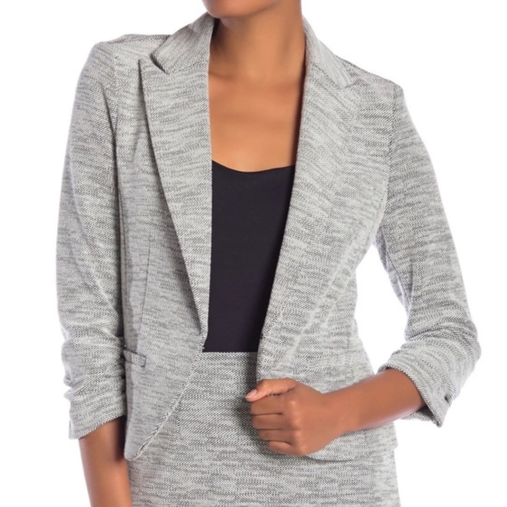 NWT Amanda & Chelsea 3/4 Ruched Sleeve Blazer